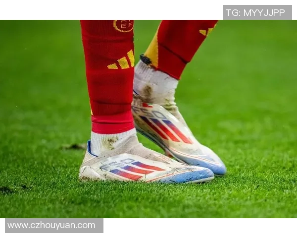 阿迪达斯足球明星logo设计背后的故事与灵感解析 阿迪达斯足球明星logo设计背后的故事与灵感解析