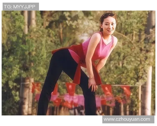 当足球明星邂逅模特的华丽人生：爱与梦想的交汇之旅